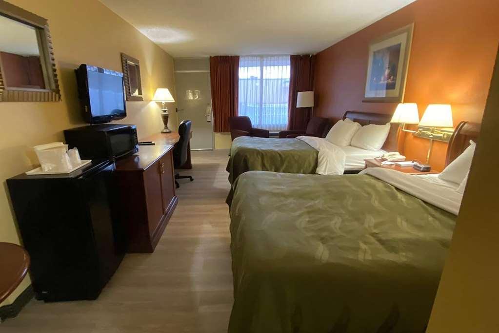 Ramada By Wyndham Rome - Verona Стая снимка